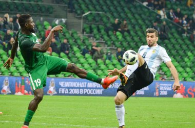 Krasnodar, Rusya - 14 Kasım 2017: Emiliano Insua (R) agains