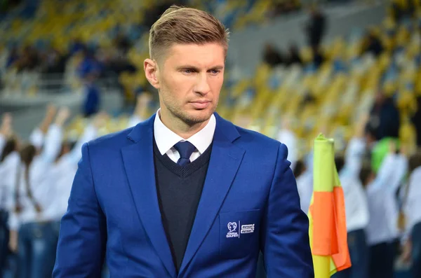 Kiev, Ukrayna - 09 Ekim 2017: Gazeteci ve futbol oyuncu