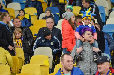 Kiev, Ukrayna - 09 Ekim 2017: Attribu küçük bir kız