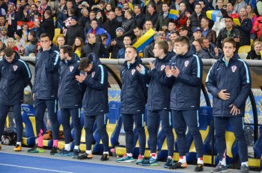 Kiev, Ukrayna - 09 Ekim 2017: Yedek futbol oyuncuları 