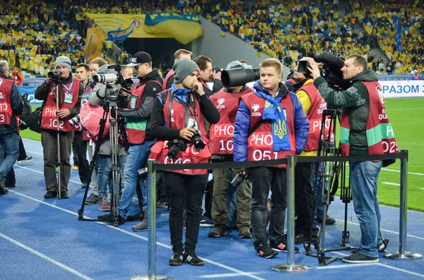 Kiev, Ukrayna - 09 Ekim 2017: Ukraynalı gazeteciler ve pres