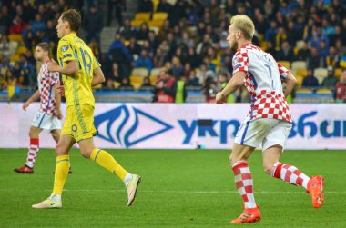 Kiev, Ukrayna - 09 Ekim 2017: Ivan Rakitic (L) erişimi sırasında