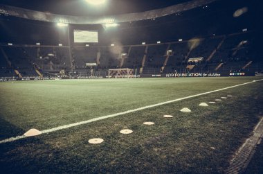 Kharkiv, Ukrayna - 21 Şubat 2018: Bölge cips Shakhtar Donetsk rakip olarak Roma, Ukrayna arasında Uefa Şampiyonlar Ligi maç sırasında eğitim oyuncular için