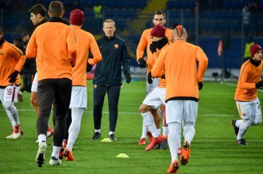 Kharkiv, Ukrayna - 21 Şubat 2018: Eğitim oyuncu olarak Roma Shakhtar Donetsk rakip olarak Roma, Ukrayna arasında Uefa Şampiyonlar Ligi maç sırasında