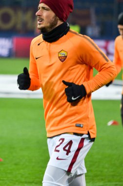 Kharkiv, Ukrayna - 21 Şubat 2018: Alessandro Florenzi Shakhtar Donetsk rakip olarak Roma Osk Metalist Stadyumu'nda, Ukrayna arasında Uefa Şampiyonlar Ligi maç sırasında