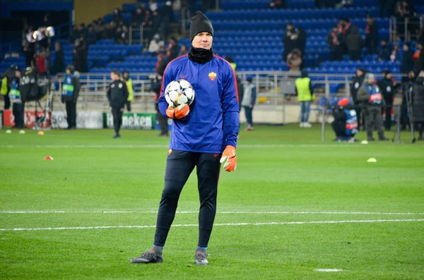 Kharkiv, Ukrayna - 21 Şubat 2018: Lukasz Skorupski Shakhtar Donetsk rakip olarak Roma Osk Metalist Stadyumu'nda, Ukrayna arasında Uefa Şampiyonlar Ligi maç sırasında
