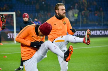 Kharkiv, Ukrayna - 21 Şubat 2018: Eğitim oyuncu olarak Roma Shakhtar Donetsk rakip olarak Roma, Ukrayna arasında Uefa Şampiyonlar Ligi maç sırasında
