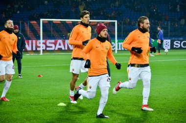 Kharkiv, Ukrayna - 21 Şubat 2018: Eğitim oyuncu olarak Roma Shakhtar Donetsk rakip olarak Roma, Ukrayna arasında Uefa Şampiyonlar Ligi maç sırasında