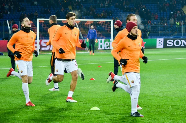 Kharkiv, Ukrayna - 21 Şubat 2018: Eğitim oyuncu olarak Roma Shakhtar Donetsk rakip olarak Roma, Ukrayna arasında Uefa Şampiyonlar Ligi maç sırasında