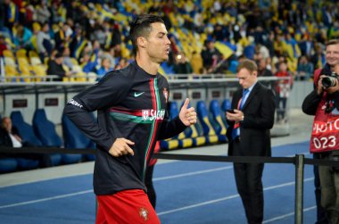 Kyiv, Ukrayna - 14 Ekim 2019: Uefa Euro 2020 ön eleme karşılaşmasında Ukrayna milli takımı Ukrayna ile Ukrayna milli takımı arasında oynanan karşılaşma sırasında Cristiano Ronaldo