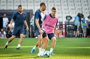 İstanbul, Türkiye - 14 Ağustos 2019: Türkiye 'nin Vodafone Arena kentindeki Vodafone Park' ta Liverpool ile Chelsea arasında oynanan Uefa Süper Kupa Finalleri öncesinde Chelsea futbolcuları antrenman oturumu