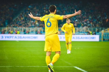 Kyiv, Ukrayna - 14 Ekim 2019: Uefa Euro 2020 ön eleme karşılaşmasında Taras Stepanenko oyuncusu ulusal takım Ukrayna ile Portekiz milli takımı Ukrayna arasında oynanan karşılaşma