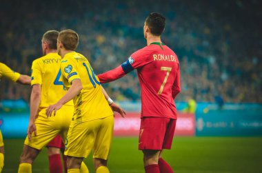 Kyiv, Ukrayna - 14 Ekim 2019: Uefa Euro 2020 ön eleme karşılaşmasında Ukrayna milli takımı Ukrayna ile Ukrayna milli takımı arasında oynanan karşılaşma sırasında Cristiano Ronaldo