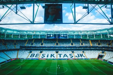İstanbul, Türkiye - 14 Ağustos 2019: Türkiye 'nin Vodafone Arena kentinde oynanan Uefa Süper Kupası Finalleri öncesinde Vodafone Arenawith stadyumunun genel görünümü