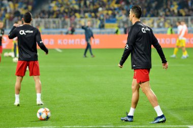 Kyiv, Ukrayna - 14 Ekim 2019: Uefa Euro 2020 ön eleme karşılaşmasında Ukrayna milli takımı Ukrayna ile Ukrayna milli takımı arasında oynanan karşılaşma sırasında Cristiano Ronaldo