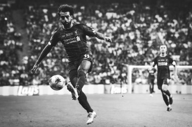 İstanbul, Türkiye - 14 Ağustos 2019: Türkiye 'nin Vodafone Arena kentindeki Vodafone Park' ta Liverpool ile Chelsea arasında oynanan Uefa Süper Kupası Finalleri sırasında Muhammed Salah