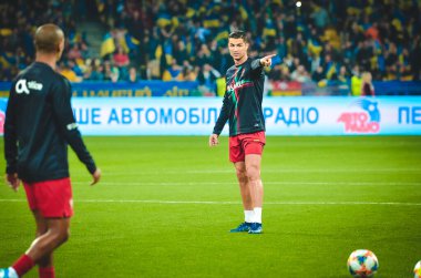 Kyiv, Ukrayna - 14 Ekim 2019: Uefa Euro 2020 ön eleme maçında Ukrayna milli takımı Ukrayna ile Ukrayna milli takımı arasında oynanan Cristiano Ronaldo