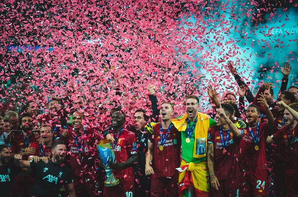 Istanbul Turkey August 2019 Liverpool Footballers Celebrate Victory Award Ceremony — Stock fotografie