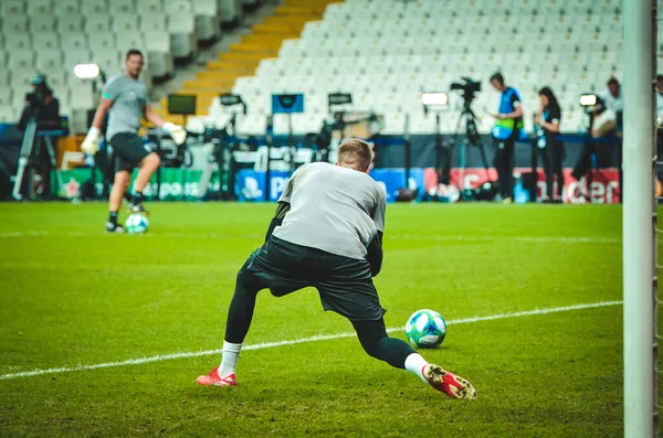 Istanbul Turkiet Augusti 2019 Liverpools Målvaktsträning Inför Uefa Super Cup — Stockfoto