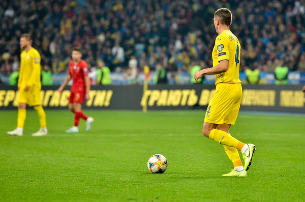 Kyjev Ukrajina Října 2019 Serhii Kryvtsov Během Kvalifikačního Utkání Uefa — Stock fotografie