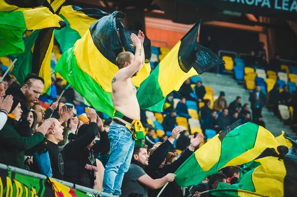 Lviv Ucraina Novembre 2019 Tifosi Calcio Ultras Sostengono Loro Squadra — Foto Stock