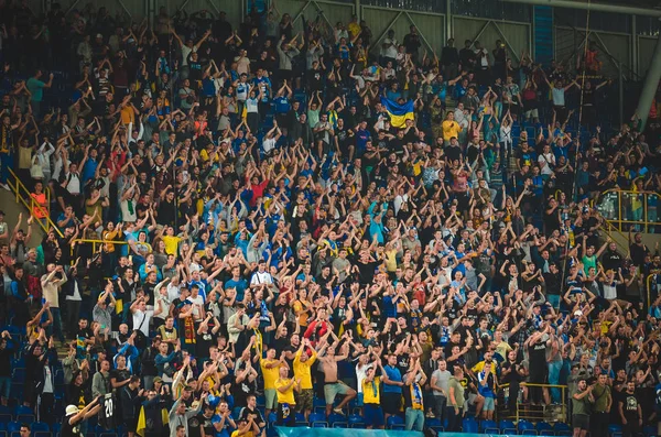 Dnipro Ucrania Septiembre 2019 Los Aficionados Fútbol Los Espectadores Apoyan — Foto de Stock