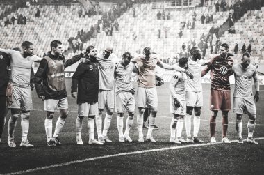 Lviv, Ukrayna - 28 Kasım 2019: Alexandria (Ukrayna) ile Wolfsburg (Almanya), Ukrayna arasındaki Uefa Avrupa Ligi karşılaşmasında kazandığı zaferden sonra Wolfsburg oyuncusu