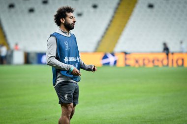 İstanbul, Türkiye - 14 Ağustos 2019: Türkiye 'nin Vodafone Arena kentindeki Vodafone Parkı' nda Liverpool ile Chelsea arasında oynanan Uefa Süper Kupası Finalleri öncesinde Muhammed Salah