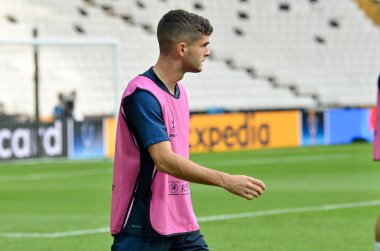İstanbul, Türkiye - 14 Ağustos 2019: Türkiye 'nin Vodafone Arena kentindeki Vodafone Park' ta Liverpool ile Chelsea arasında oynanan Uefa Süper Kupa Finalleri öncesinde Chelsea futbolcuları antrenman oturumu