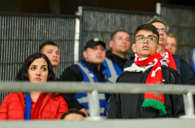 Kyiv, Ukrayna - 14 Ekim 2019: Portekizli taraftarlar Uefa Euro 2020 ön eleme karşılaşmasında Ukrayna ile Portekiz milli takımı Ukrayna arasında oynanan karşılaşmada takımı destekliyorlar