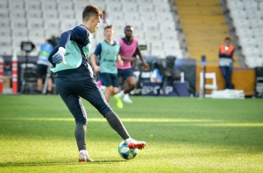 İstanbul, Türkiye - 14 Ağustos 2019: Türkiye 'nin Vodafone Arena kentindeki Vodafone Park' ta Liverpool ile Chelsea arasında oynanan Uefa Süper Kupa Finalleri öncesinde Chelsea futbolcuları antrenman oturumu