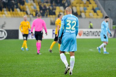 Lviv, Ukrayna - 28 Kasım 2019: Alexandria (Ukrayna) ile Wolfsburg (Almanya), Ukrayna arasındaki Uefa Avrupa Ligi maçı sırasında Marcel Tisserand oyuncusu