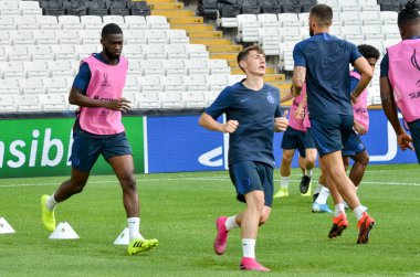 İstanbul, Türkiye - 14 Ağustos 2019: Türkiye 'nin Vodafone Arena kentindeki Vodafone Park' ta Liverpool ile Chelsea arasında oynanan Uefa Süper Kupa Finalleri öncesinde Chelsea futbolcuları antrenman oturumu