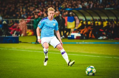 Kharkiv, Ukrayna - 18 Eylül 2019: Oleksandr Zinchenko, Uefa Şampiyonlar Ligi maçında Shakhtar Donetsk - Manchester City (İngiltere), Ukrayna