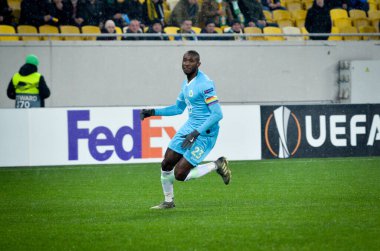 Lviv, Ukrayna - 28 Kasım 2019: Uefa Avrupa Ligi (Ukrayna) - Wolfsburg (Almanya) - Ukrayna maçı sırasında Josuha Guilavogui oyuncusu