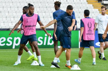 İstanbul, Türkiye - 14 Ağustos 2019: Türkiye 'nin Vodafone Arena kentindeki Vodafone Park' ta Liverpool ile Chelsea arasında oynanan Uefa Süper Kupa Finalleri öncesinde Chelsea futbolcuları antrenman oturumu