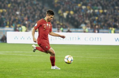 Kyiv, Ukrayna - 14 Ekim 2019: Uefa Euro 2020 ön eleme karşılaşmasında Ukrayna milli takımı Ukrayna ile Ukrayna milli takımı arasındaki Raphael Guerreiro oyuncusu