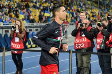 Kyiv, Ukrayna - 14 Ekim 2019: Uefa Euro 2020 ön eleme karşılaşmasında Ukrayna milli takımı Ukrayna ile Ukrayna milli takımı arasında oynanan karşılaşma sırasında Cristiano Ronaldo