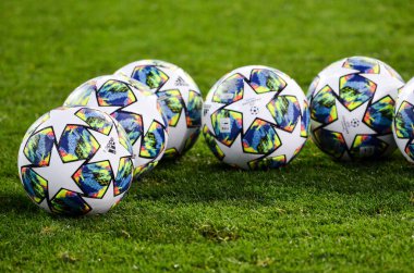 Kharkiv, Ukrayna - 18 Eylül 2019: Şampiyonlar Ligi resmi futbol topu Uefa Şampiyonlar Ligi maçında Ukrayna 'nın Manchester City (İngiltere) maçında sona erdi