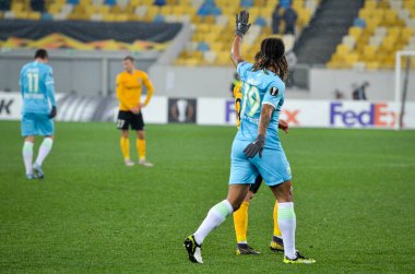 Lviv, Ukrayna - 28 Kasım 2019: Alexandria (Ukrayna) ile Wolfsburg (Almanya), Ukrayna arasındaki Uefa Avrupa Ligi karşılaşmasında Kevin Mbabu oyuncu