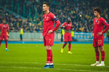 Kyiv, Ukrayna - 14 Ekim 2019: Cristiano Ronaldo, Uefa Euro 2020 ön eleme karşılaşmasında Portekiz milli takımı Ukrayna ile Ukrayna maçı sırasında penaltı attı