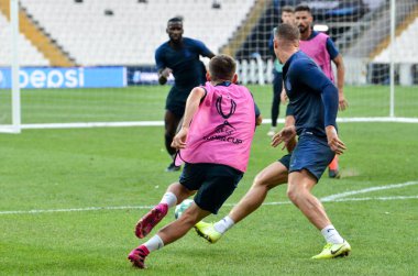 İstanbul, Türkiye - 14 Ağustos 2019: Türkiye 'nin Vodafone Arena kentindeki Vodafone Park' ta Liverpool ile Chelsea arasında oynanan Uefa Süper Kupa Finalleri öncesinde Chelsea futbolcuları antrenman oturumu