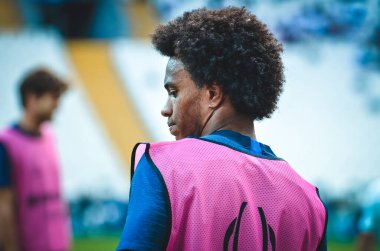 İstanbul, Türkiye - 14 Ağustos 2019: Vodafone Arena, Türkiye 'deki Vodafone Park' ta Liverpool ile Chelsea arasında oynanan Uefa Süper Kupası Finalleri öncesinde Willian ve antrenman oturumu