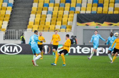Lviv, Ukrayna - 28 Kasım 2019: Alexandria (Ukrayna) ile Wolfsburg (Almanya), Ukrayna arasındaki Uefa Avrupa Ligi karşılaşmasında Jeffrey Bruma oyuncusu