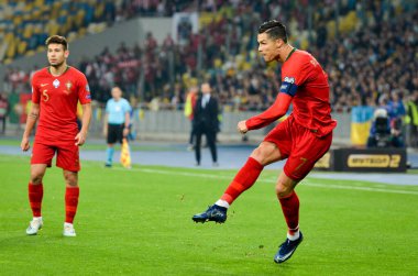 Kyiv, Ukrayna - 14 Ekim 2019: Uefa Euro 2020 ön eleme maçında Ukrayna milli takımı Ukrayna ile Ukrayna milli takımı arasında oynanan Cristiano Ronaldo