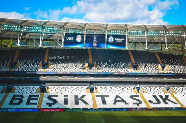 İstanbul, Türkiye - 14 Ağustos 2019: Türkiye 'nin Vodafone Arena kentinde oynanan Uefa Süper Kupası Finalleri öncesinde Vodafone Arenawith stadyumunun genel görünümü
