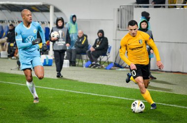 Lviv, Ukrayna - 28 Kasım 2019: Alexandria (Ukrayna) ile Wolfsburg (Almanya), Ukrayna arasındaki Uefa Avrupa Ligi maçı sırasında Marcel Tisserand oyuncusu