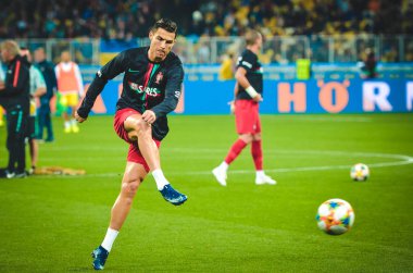 Kyiv, Ukrayna - 14 Ekim 2019: Uefa Euro 2020 ön eleme maçında Ukrayna milli takımı Ukrayna ile Ukrayna milli takımı arasında oynanan Cristiano Ronaldo