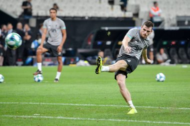 İstanbul, Türkiye - 14 Ağustos 2019: Andrew Robertson Uefa Süper Kupası Finallerinden önce Liverpool ile Chelsea arasında Vodafone Park, Vodafone Arena, Türkiye
