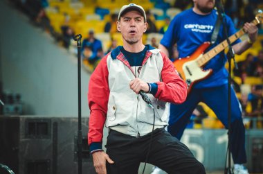 Kyiv, Ukrayna - 14 Ekim 2019: Soloist Sergei Mikhalok ve 